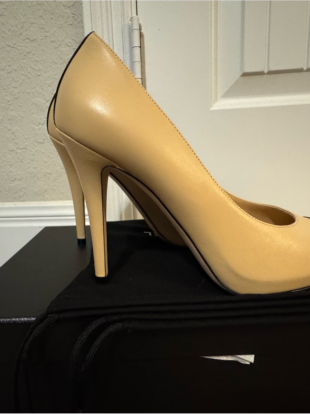 CHANEL Beige and Black Lambskin Pumps - Picture 7 of 10